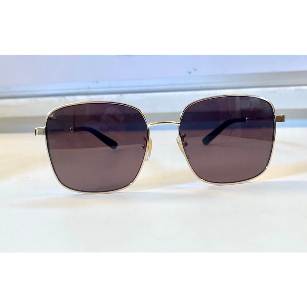 Gucci  Unisex Gold Square Sunglasses w Case Pouch Cloth 58mm